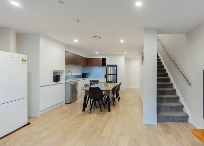  at 5 Peony Mews, Oteha, North Shore City, Auckland