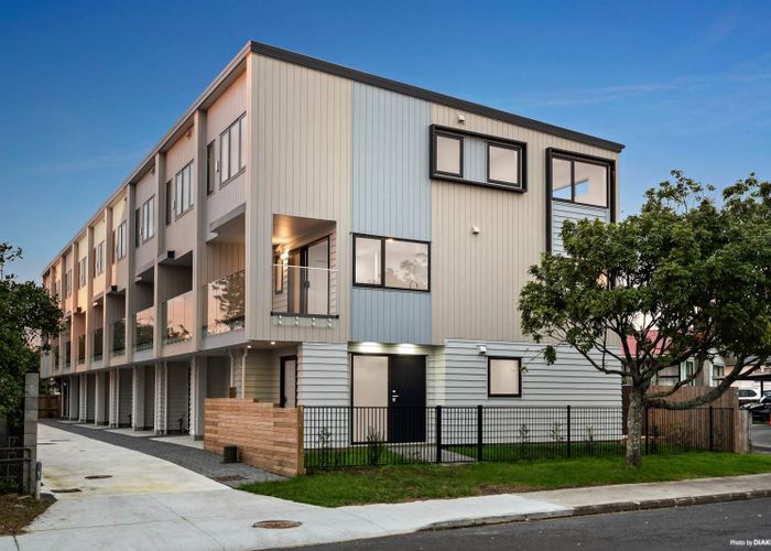  at Lot1/11 Hereford Street, Te Atatu Peninsula, Waitakere City, Auckland