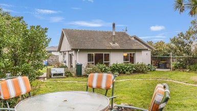  at 27 Seafield Place, South New Brighton, Christchurch