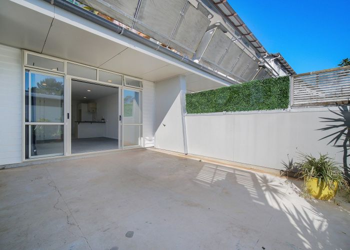  at 2A/20 Ian Marwick Place, Birkenhead, Auckland