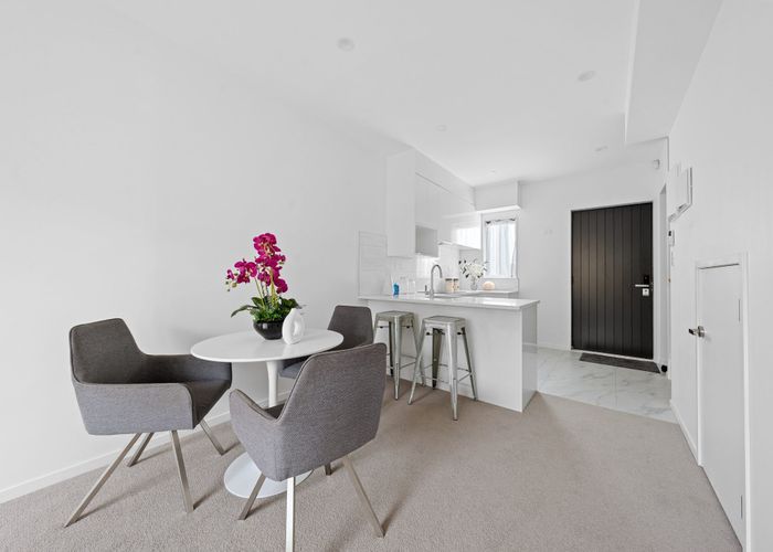  at 2/112 Moore Street, Howick, Manukau City, Auckland