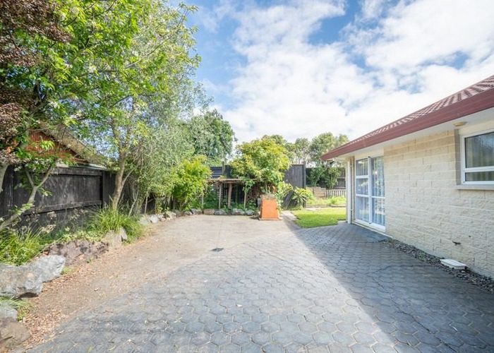  at 120 John F Kennedy Drive, Milson, Palmerston North