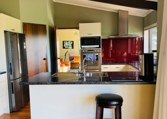  at 64 Burbush Road, Burbush, Hamilton