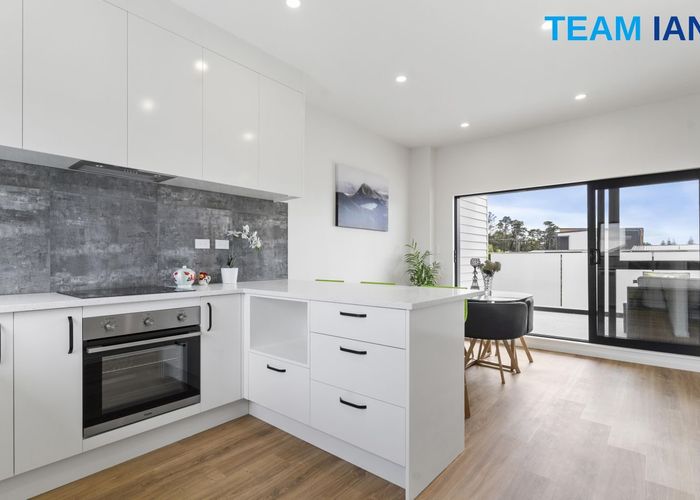  at 68 Smythe Road, Henderson, Auckland