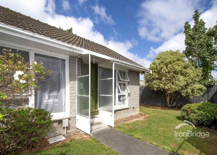  at 4/39 Brockworth Place, Riccarton, Christchurch