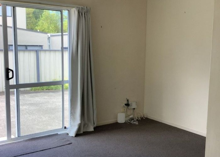  at 17 Ocean View Road, Milford, Auckland