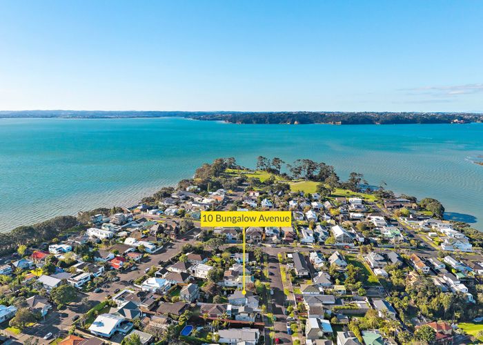  at 10 Bungalow Avenue, Point Chevalier, Auckland City, Auckland