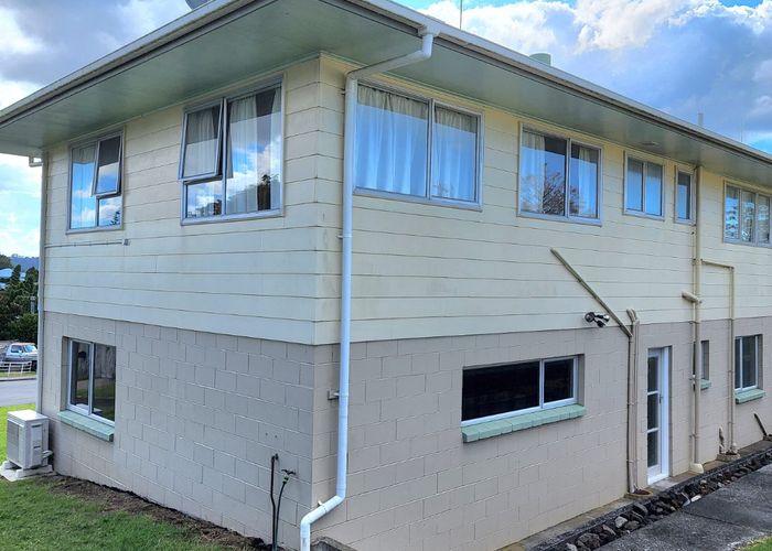  at 2/35 Paramu Ave, Birkdale, North Shore City, Auckland
