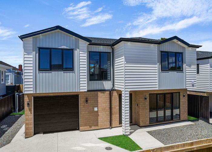  at 2/12 Mcleod Road, Weymouth, Weymouth, Manukau City, Auckland