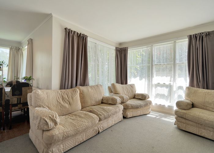  at 4 Aronui Terrace, Kelston, Auckland