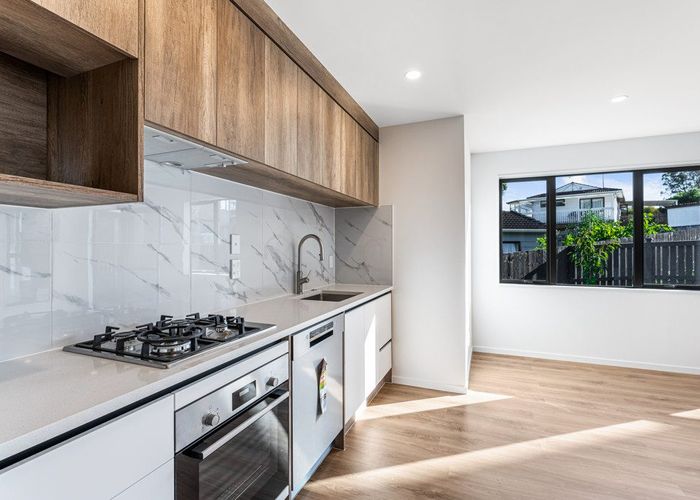  at Lot 10/6 Woodhouse Place, West Harbour, Waitakere City, Auckland