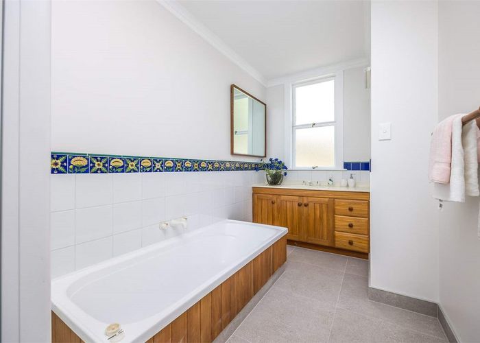  at 18 Ngauruhoe Street, Mount Eden, Auckland