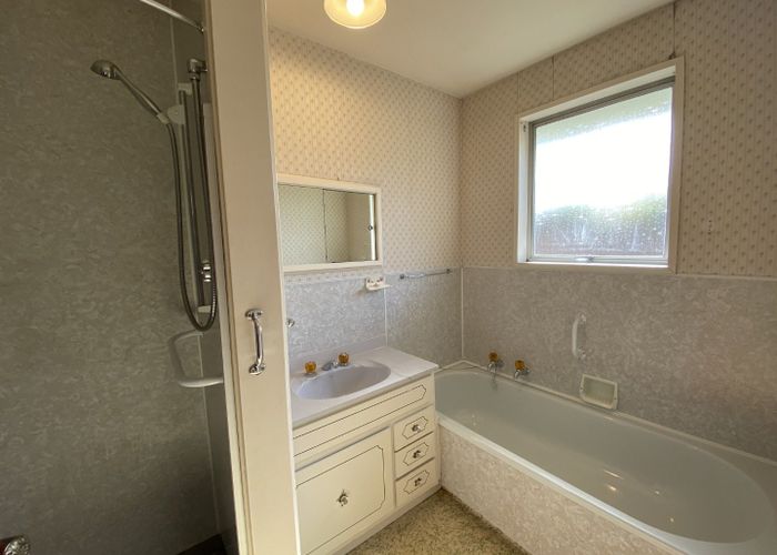  at 2/132 Roydvale Avenue, Burnside, Christchurch