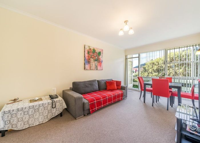  at 2/110 Muritai Road, Eastbourne, Lower Hutt