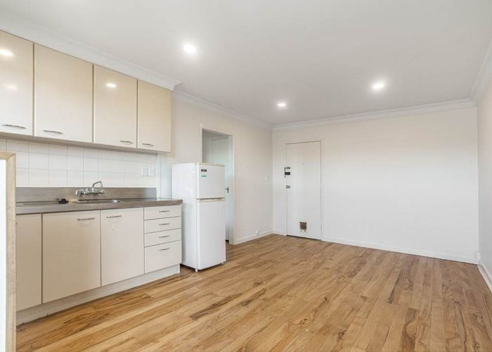  at 9/2 Westwood Terrace, Saint Marys Bay, Auckland City, Auckland