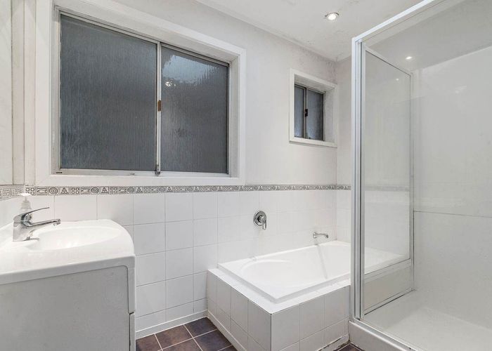  at 1/10 Rotoiti Avenue, Pakuranga Heights, Manukau City, Auckland