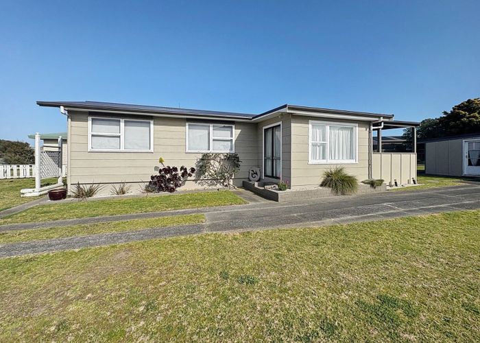  at 49 Thomas Place, Foxton Beach, Horowhenua, Manawatu / Whanganui