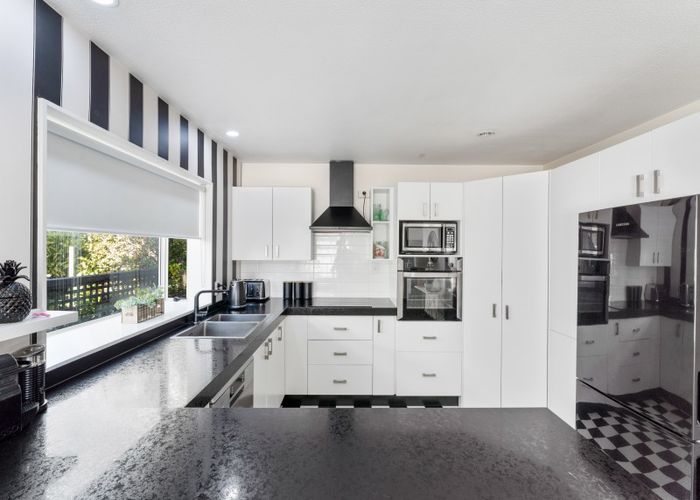  at 2/6 Pentonville Close, Westmorland, Christchurch