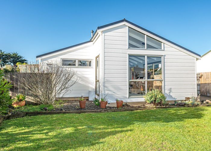  at 15 Banks Place, Tawhero, Whanganui
