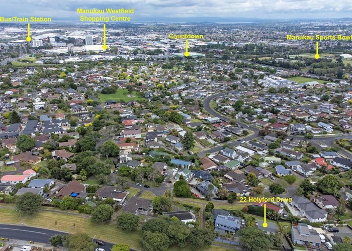  at 22 Hollyford Drive, Clover Park, Auckland