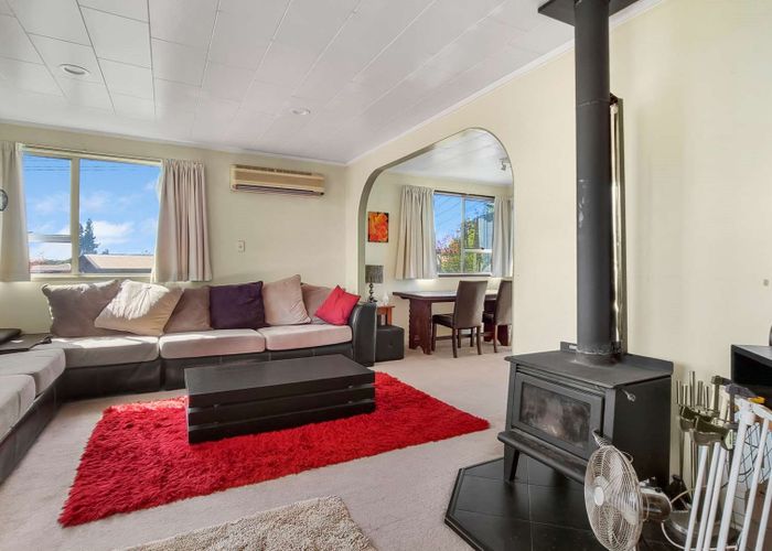  at 20 Mallard Drive, Selwyn Heights, Rotorua