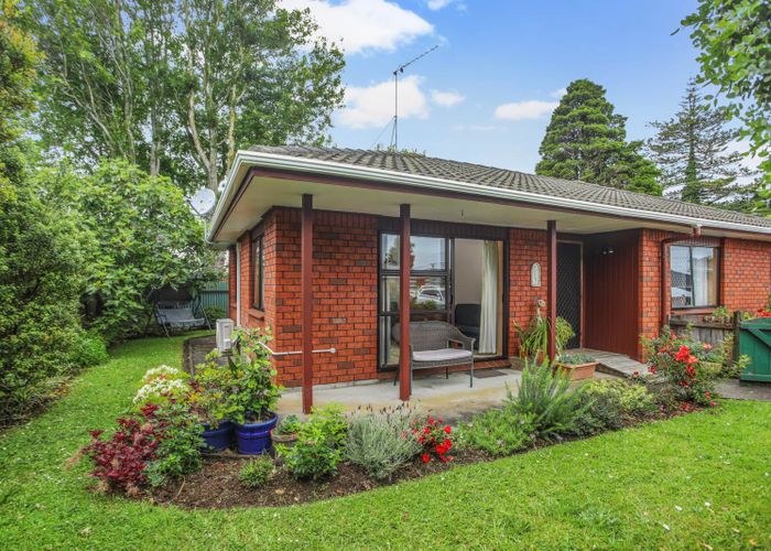  at 4/50 Gray Avenue, Mangere East, Auckland