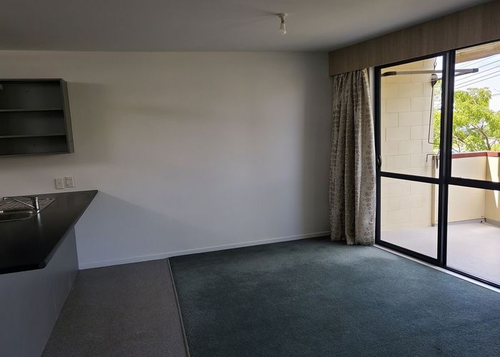  at 4/10 Corban Avenue, Henderson, Waitakere City, Auckland