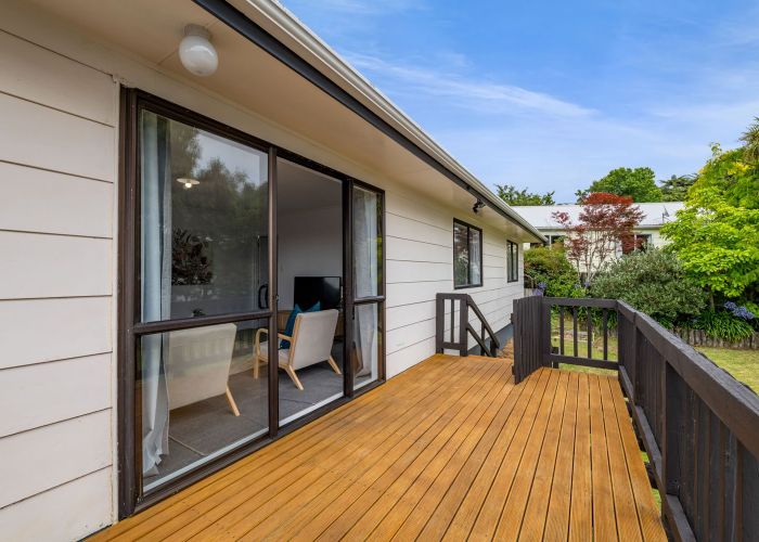  at 33 Riversdale Drive, Merrilands, New Plymouth, Taranaki