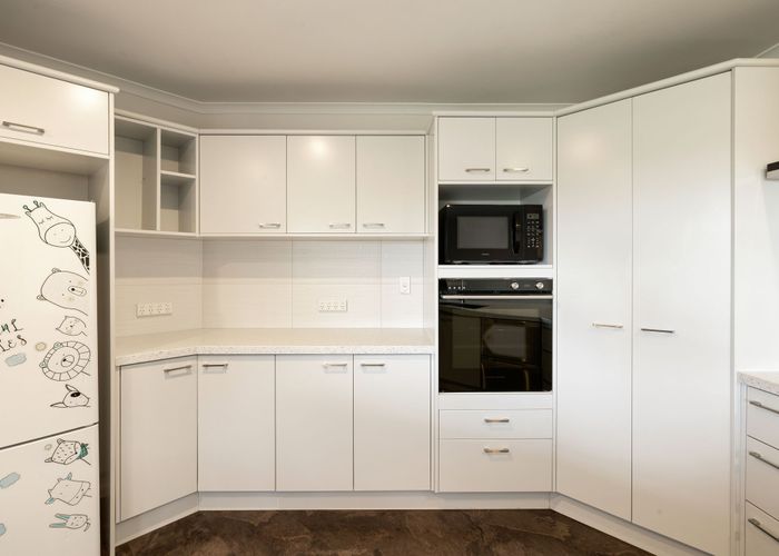  at 6 Bouverie Crescent, Flagstaff, Hamilton, Waikato