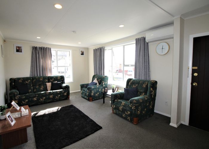  at 6 Swansea Street, Cannons Creek, Porirua