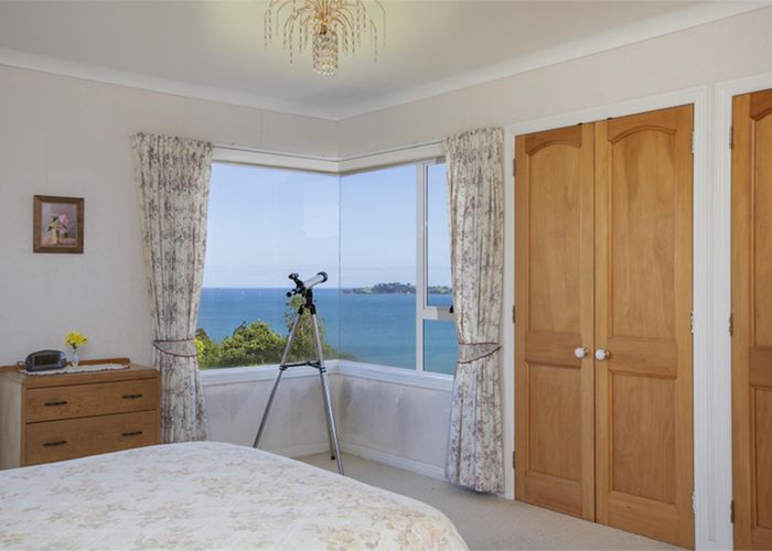 at 6 Puriri Place, Sandspit, Warkworth