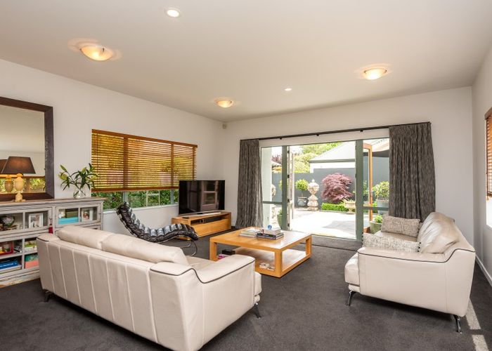 at 2/104 Weston Road, St Albans, Christchurch