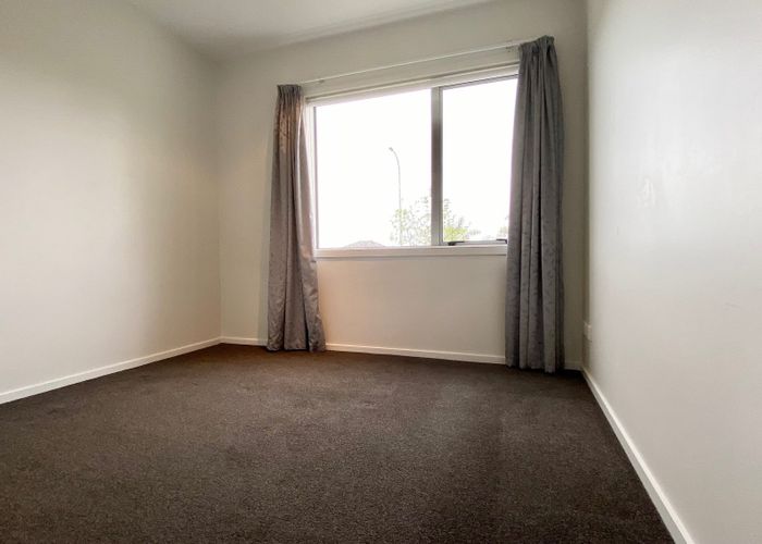  at 9D/71 Spencer Road, Oteha, Auckland