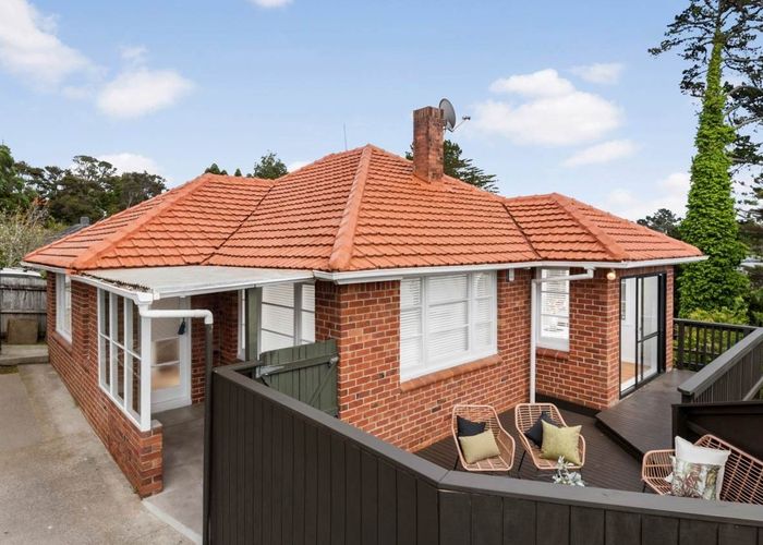  at 213 Titirangi Road, Titirangi, Auckland
