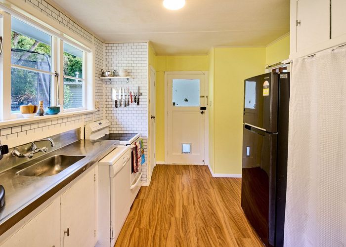  at 19 Franklyn Road, Tawa, Wellington, Wellington