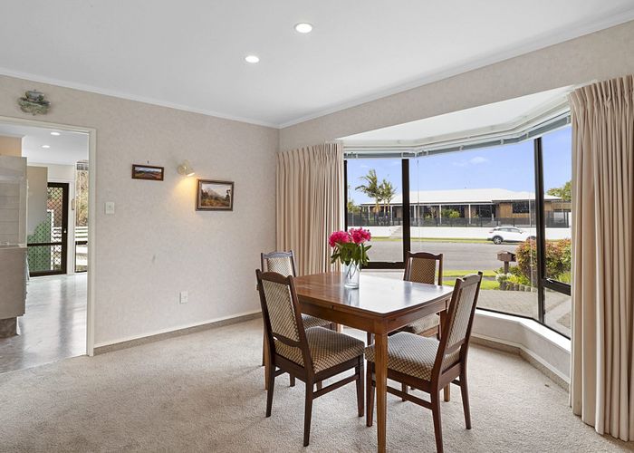  at 9 Boulevard Drive, Merrilands, New Plymouth, Taranaki