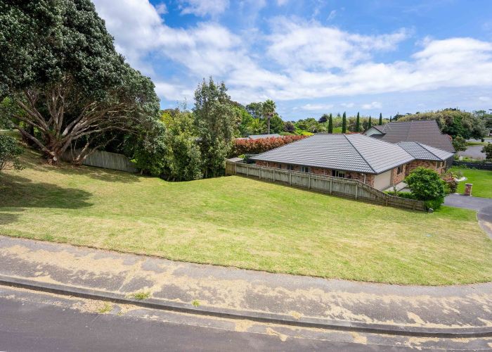  at 7 Fairway Oaks Drive, Waikanae Beach, Kapiti Coast, Wellington