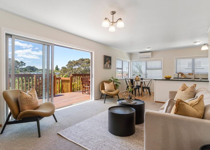  at 10 Weldene Avenue, Glenfield, North Shore City, Auckland