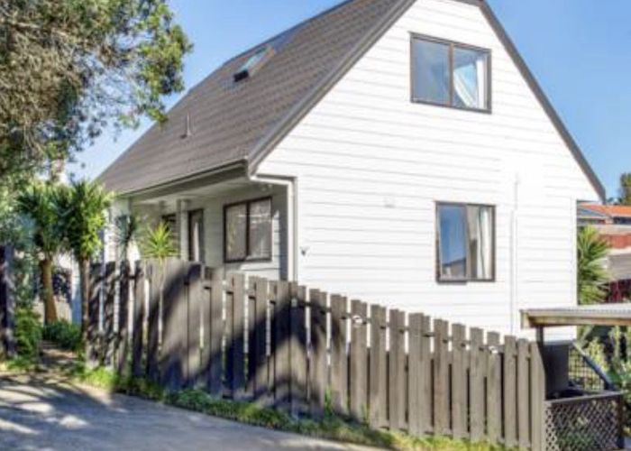  at 4/1284 New North Road, Avondale, Auckland