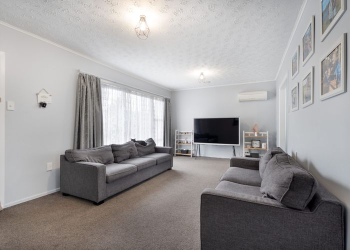  at 17 Mountbatten Grove, Clouston Park, Upper Hutt, Wellington