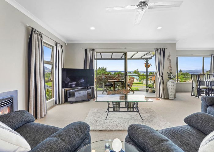  at 41 Kinder Street, Acacia Bay, Taupo