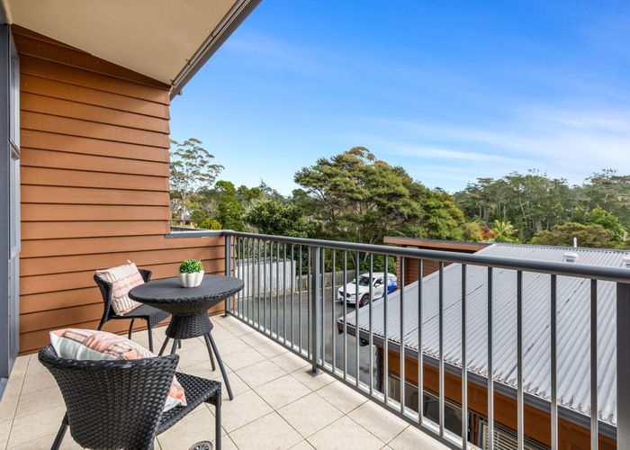  at C 11/28 The Avenue, Albany, North Shore City, Auckland