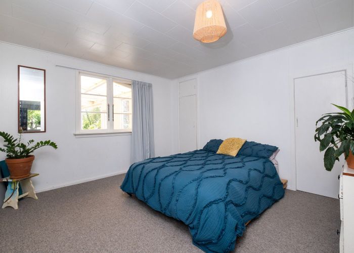  at 323 Clifton Road, Te Awanga, Te Awanga