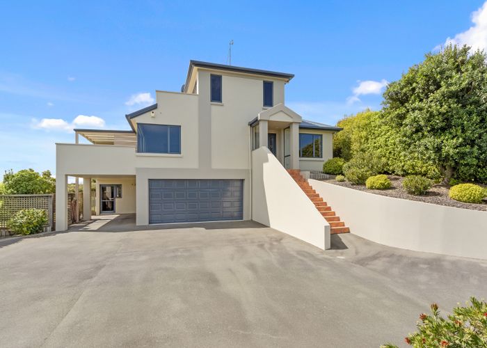  at 31 Highcrest Heights, Westmorland, Christchurch