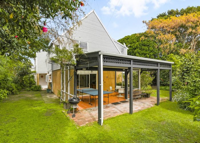  at 335 Te Moana Road, Waikanae, Kapiti Coast, Wellington