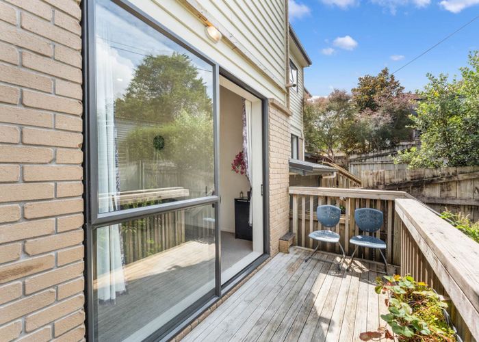  at 6/2 Swan Hill Drive, Glen Eden, Waitakere City, Auckland