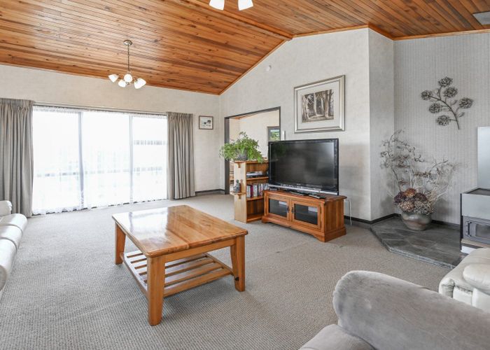  at 15 Deakin Place, Clive, Clive