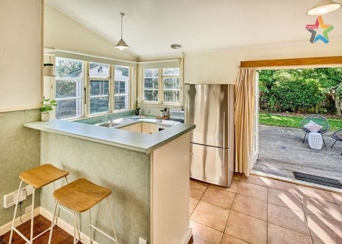  at 30 Whites Line West, Woburn, Lower Hutt