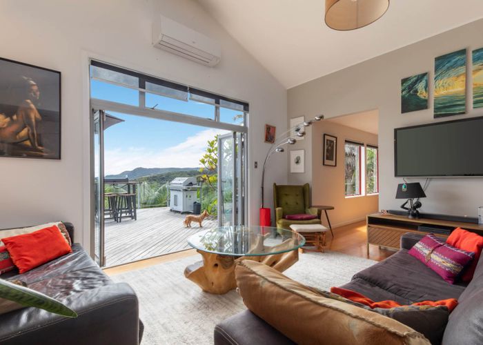  at 35 Piha Road, New Lynn