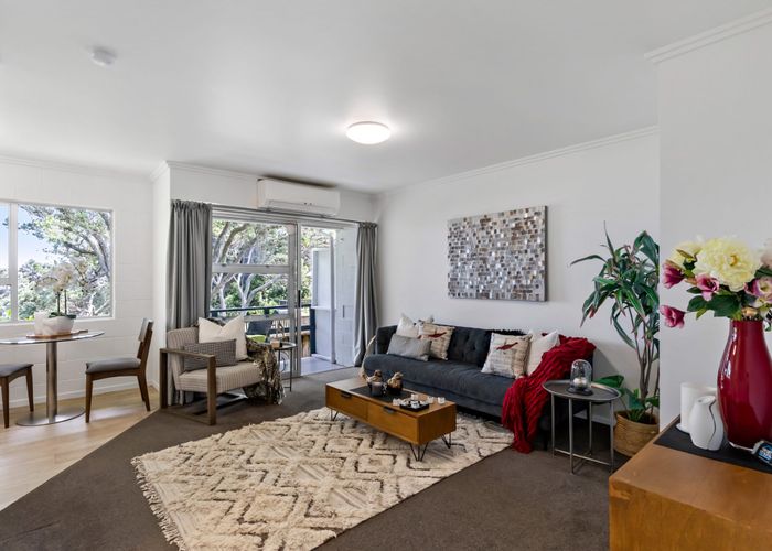  at 5/7 Beach Haven Road, Beach Haven, North Shore City, Auckland